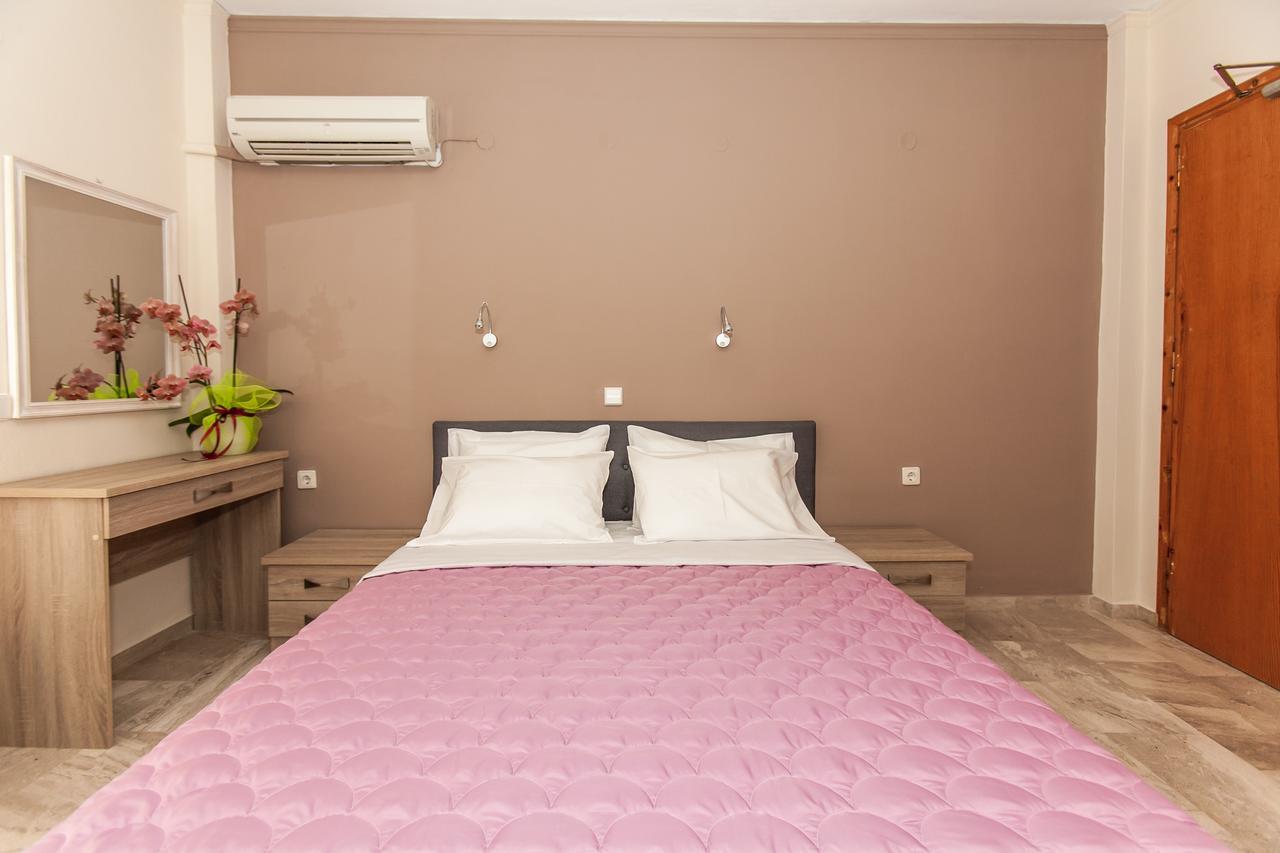 Orelia Pension Tolo Luaran gambar