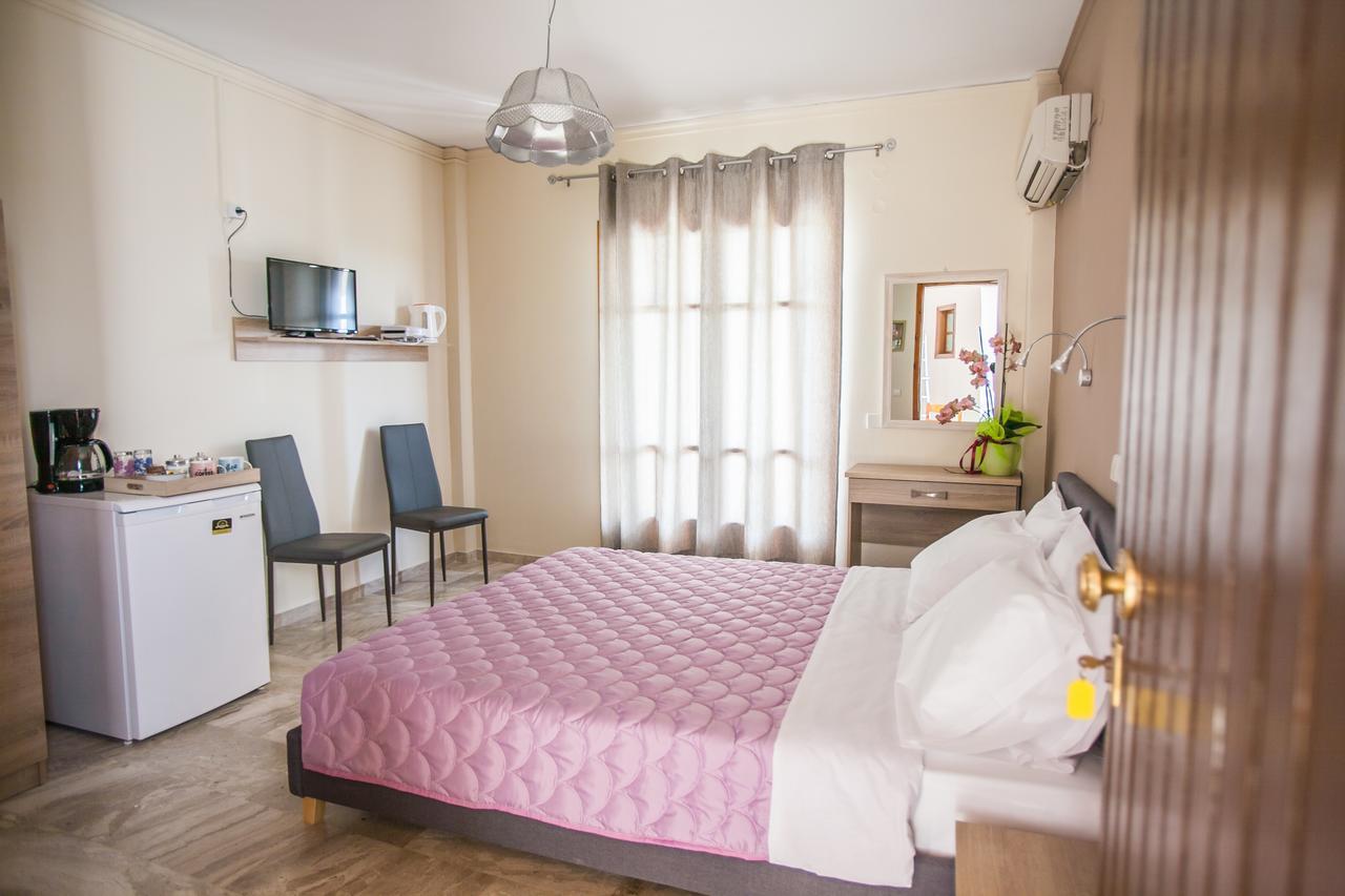 Orelia Pension Tolo Luaran gambar