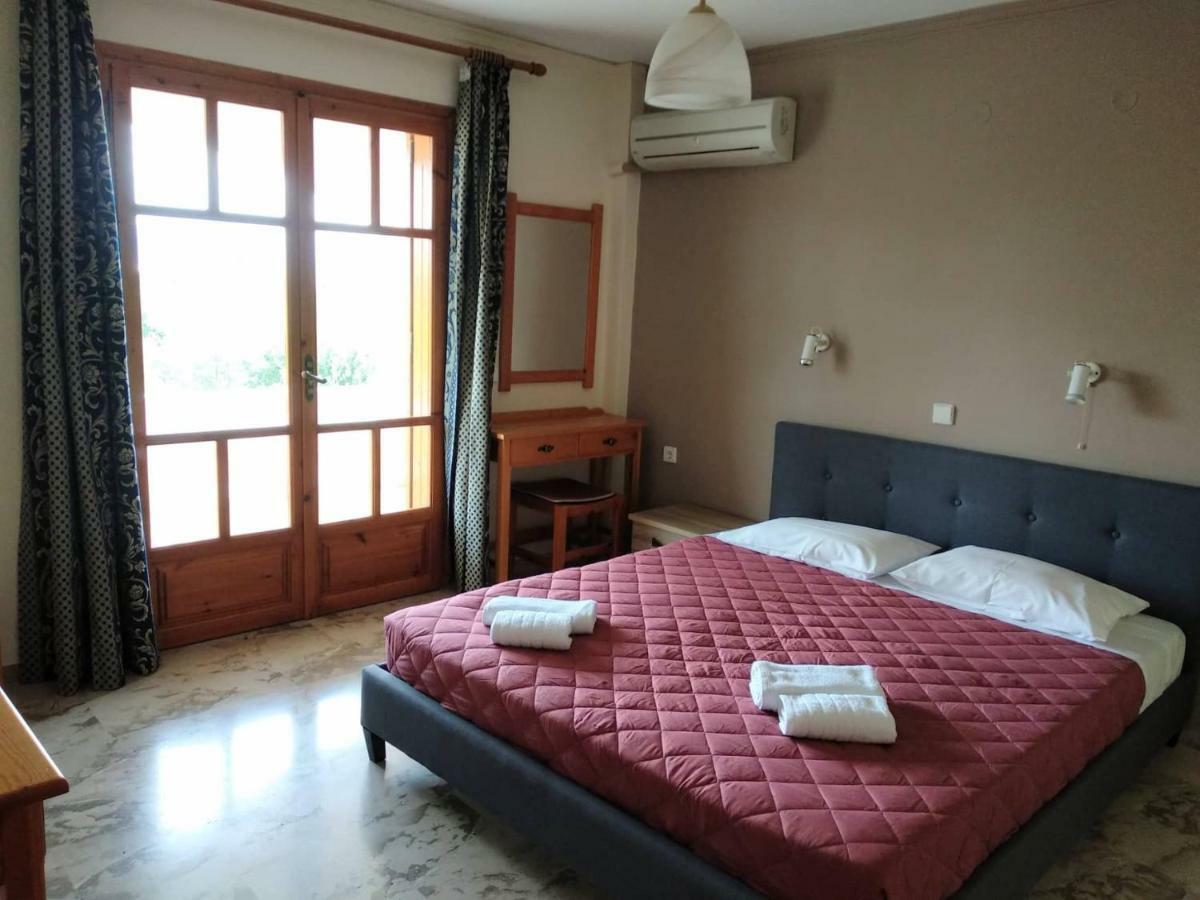 Orelia Pension Tolo Luaran gambar