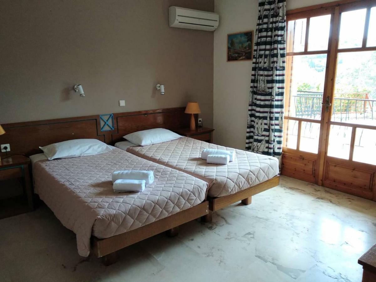 Orelia Pension Tolo Luaran gambar