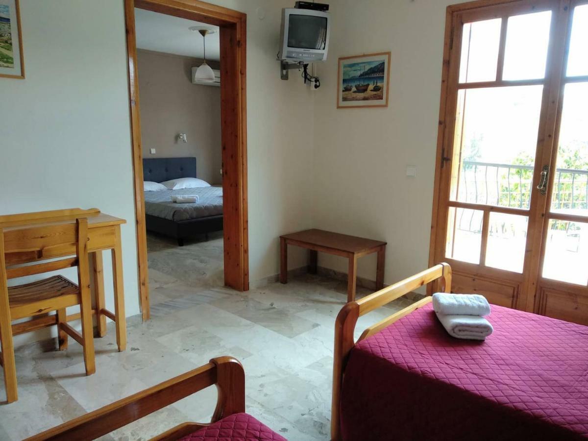 Orelia Pension Tolo Luaran gambar
