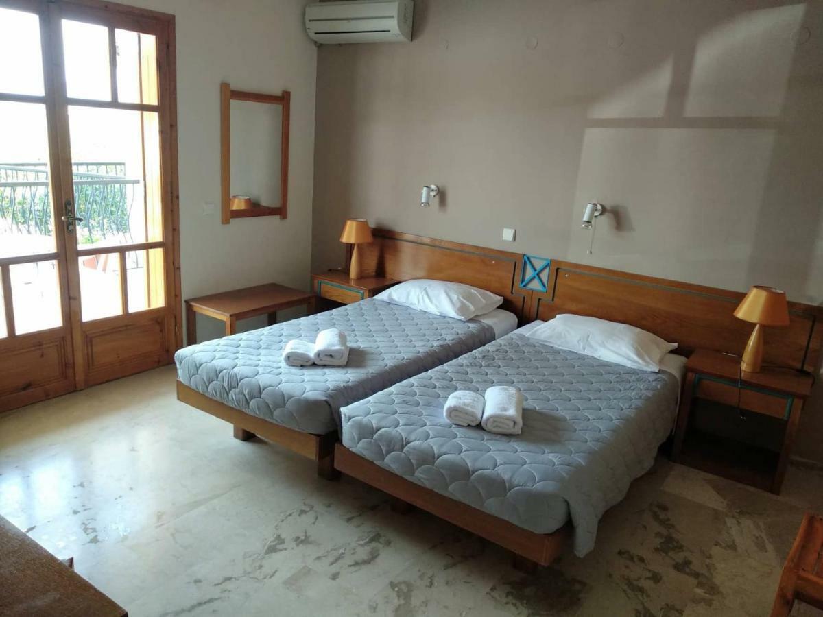 Orelia Pension Tolo Bilik gambar